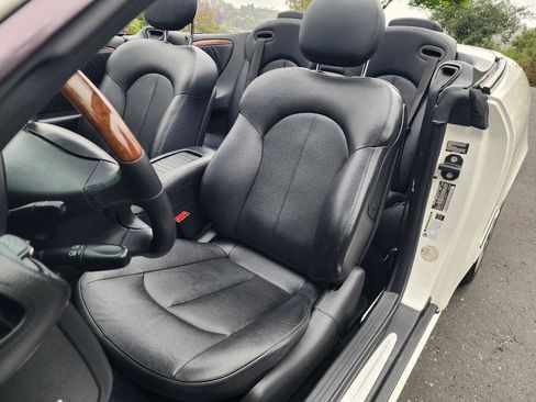 Used 2009 Mercedes-Benz CLK 350 Cabriolet image 23