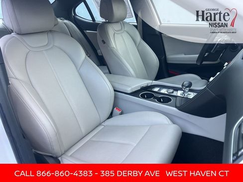 Used 2023 Genesis G70 2.0T image 19