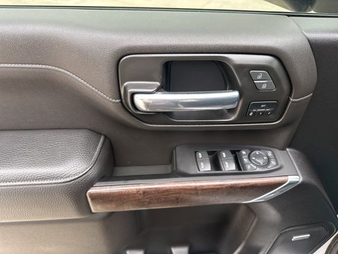 Used 2023 GMC Sierra 3500 Denali w/ Denali Ultimate Package image 10