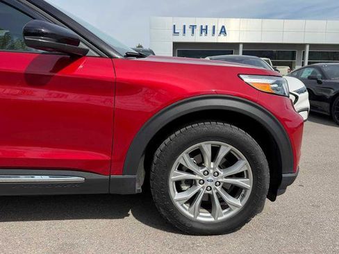 Certified 2024 Ford Explorer XLT w/ Equipment Group 202A AWD/4WD image 5