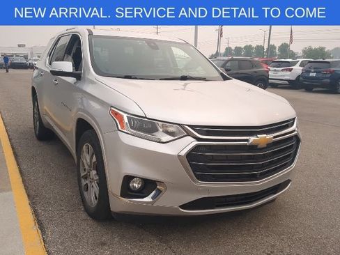 Used 2021 Chevrolet Traverse Premier w/ LPO, Floor Liner Package AWD/4WD image 9