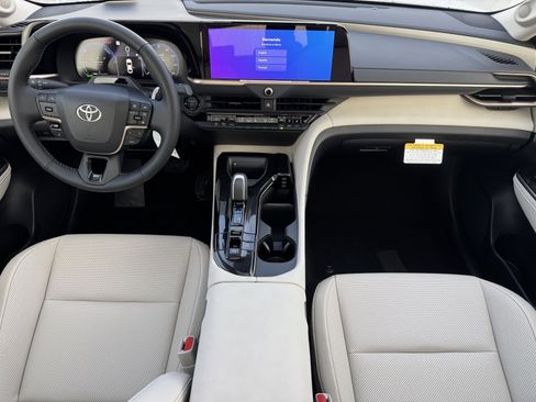 New 2026 Toyota Crown Limited image 4