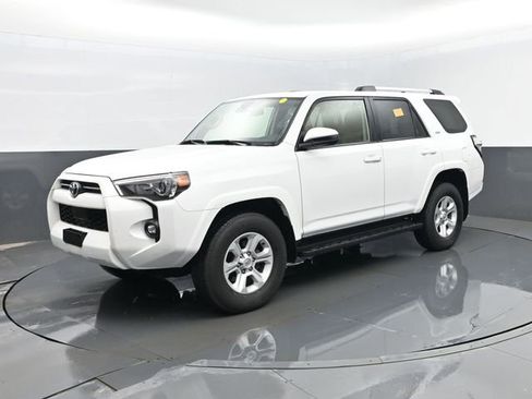 Used 2024 Toyota 4Runner SR5 image 2
