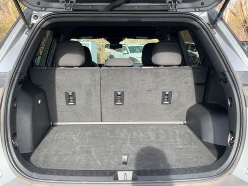Used 2025 Chevrolet Equinox LT image 30