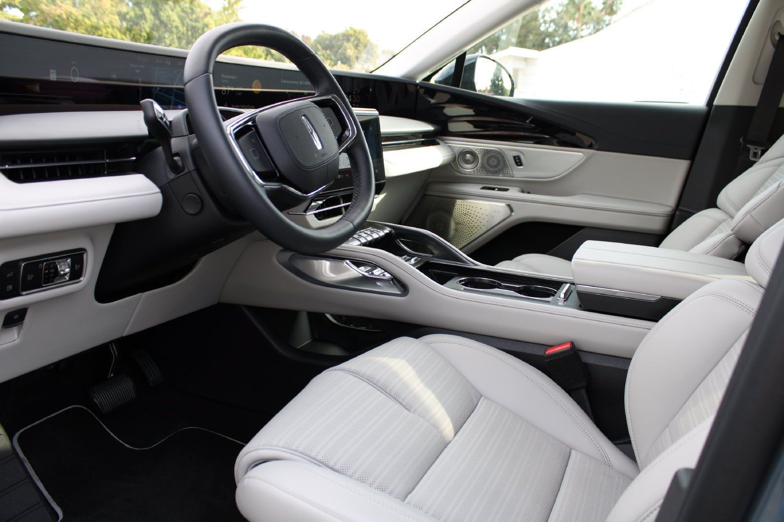 Used 2026 Lincoln Nautilus Reserve AWD/4WD image 22