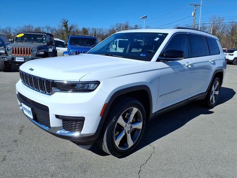 Used 2022 Jeep Grand Cherokee L Limited w/ Trailer Tow Group (B) image 8