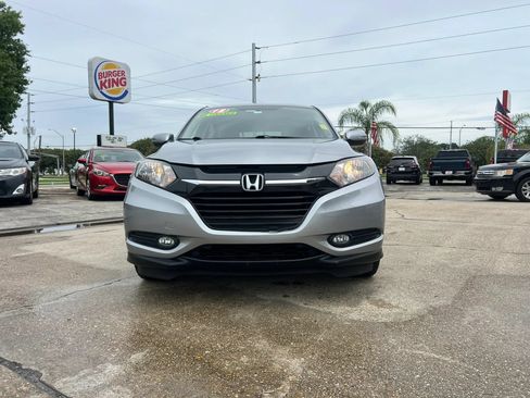 Used 2018 Honda HR-V EX image 8