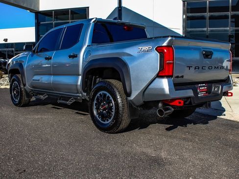 Used 2024 Toyota Tacoma TRD Off-Road image 4