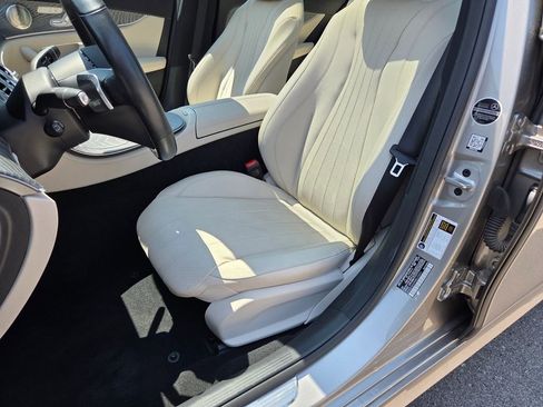 Used 2022 Mercedes-Benz E 350 4MATIC Sedan image 6
