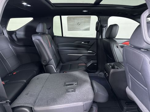 New 2026 Chevrolet Traverse RS w/ LPO, Floor Liner Package image 95