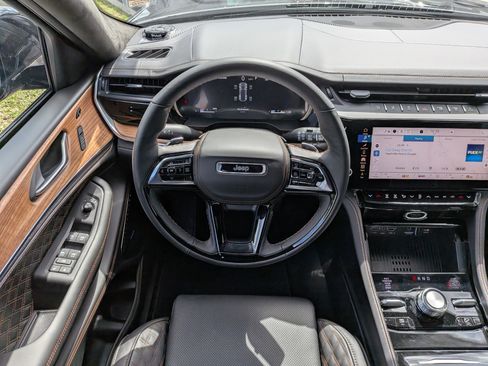 New 2026 Jeep Grand Cherokee Summit AWD/4WD image 13