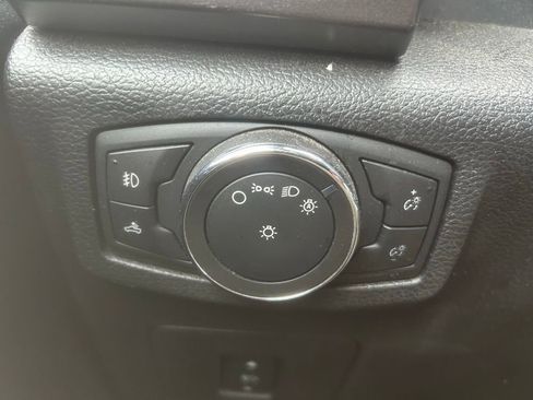 Used 2015 Ford F150 XLT w/ Equipment Group 302A Luxury image 16