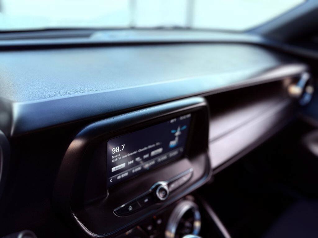 Used 2018 Chevrolet Camaro LT w/ Redline Edition RWD image 44