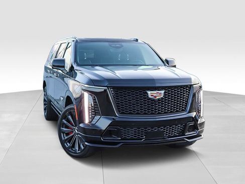 Used 2026 Cadillac Escalade ESV V AWD/4WD image 2