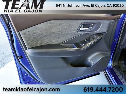 Used 2022 Nissan Rogue SV image 22