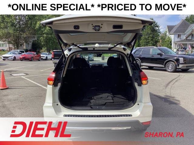 Used 2019 Nissan Rogue SV w/ Premium Package FWD image 21