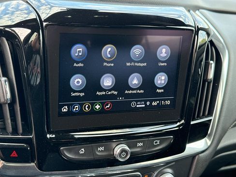 Used 2023 Chevrolet Traverse LT image 18