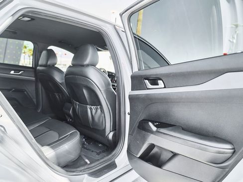 Used 2021 Kia K5 GT-Line FWD image 14