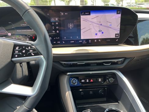 Certified 2025 Audi Q5 Premium w/ Convenience Package AWD/4WD image 31