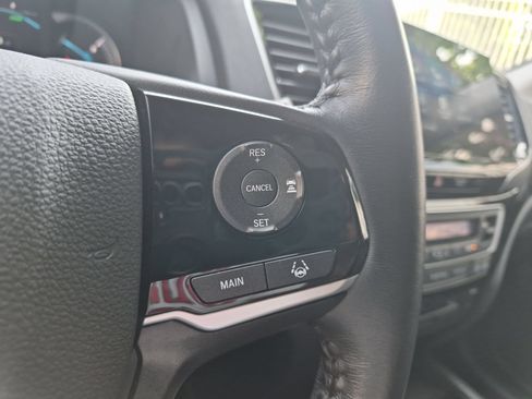 Used 2022 Honda Pilot Touring image 15
