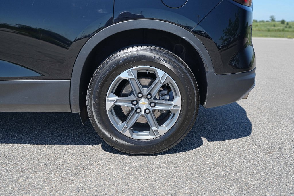 Used 2025 Chevrolet Blazer LT AWD/4WD image 14