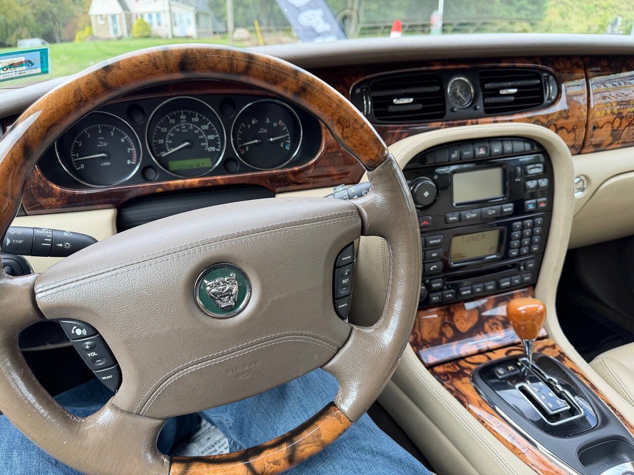 Used 2005 Jaguar XJ8 RWD image 23