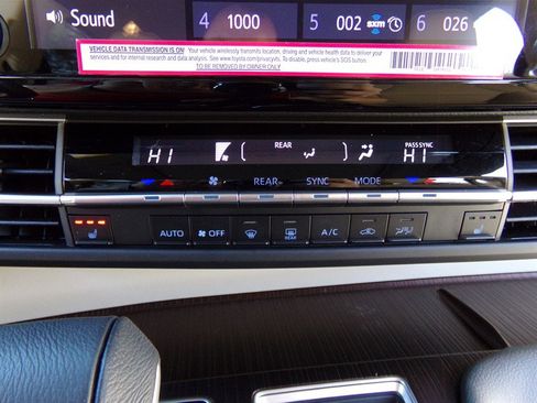 Used 2024 Toyota Sienna XLE image 39