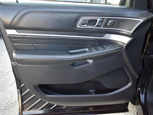 Used 2019 Ford Explorer Platinum AWD/4WD image 35