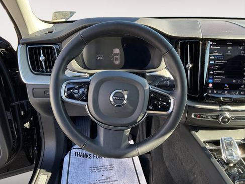 Certified 2025 Volvo XC60 B5 Ultra image 12