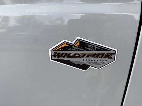 Used 2024 Ford Bronco Wildtrak image 12