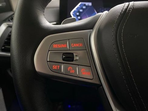 Used 2025 BMW X7 xDrive40i w/ Premium Package AWD/4WD image 42