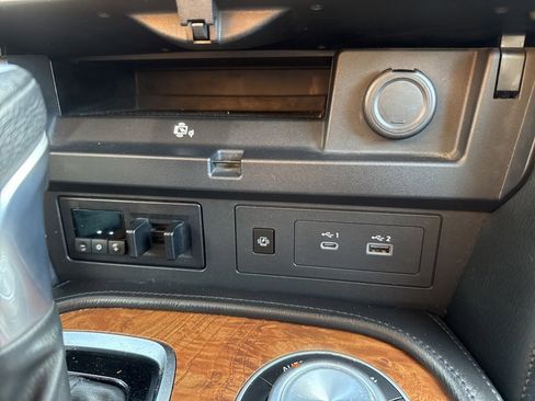 Used 2023 Nissan Armada SL image 36