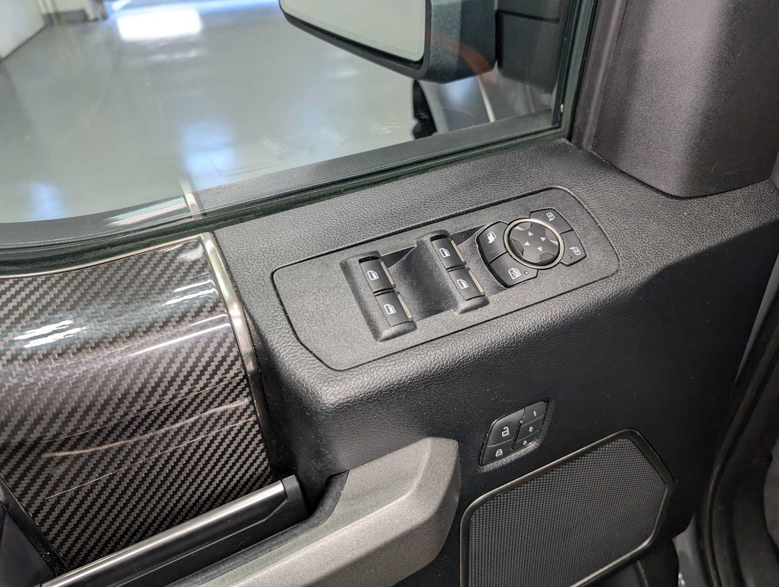 Used 2018 Ford F150 Raptor w/ Equipment Group 802A Luxury AWD/4WD image 40