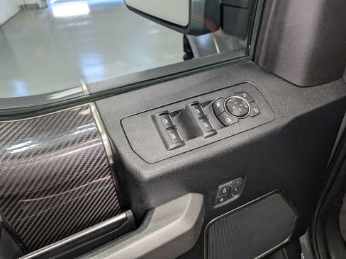 Used 2018 Ford F150 Raptor w/ Equipment Group 802A Luxury AWD/4WD image 40