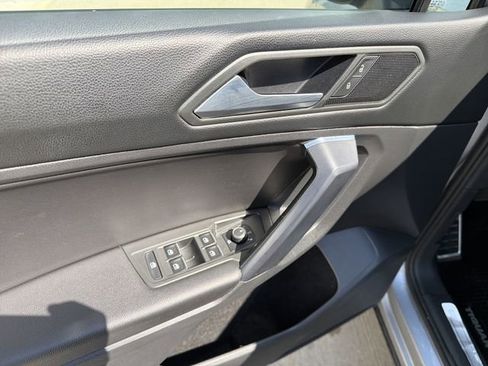 Used 2021 Volkswagen Tiguan SE R-Line AWD/4WD image 15