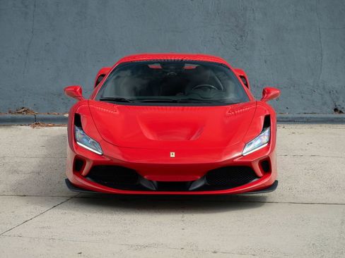 Used 2022 Ferrari F8 Tributo image 5