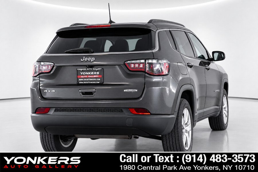 Used 2022 Jeep Compass Latitude AWD/4WD image 7