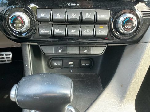 Used 2021 Kia Sportage S w/ S AWD Premium Package image 22