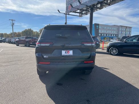 New 2025 Jeep Grand Cherokee L Altitude image 7