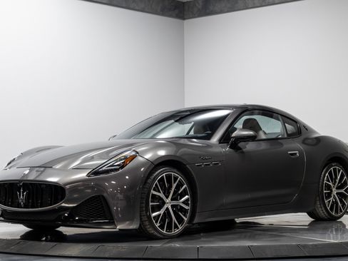 Used 2024 Maserati GranTurismo Modena image 2