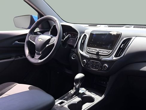 Used 2024 Chevrolet Equinox LT AWD/4WD image 18