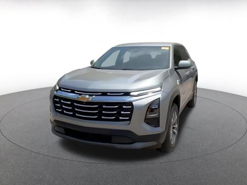 Used 2025 Chevrolet Equinox LT FWD image 7