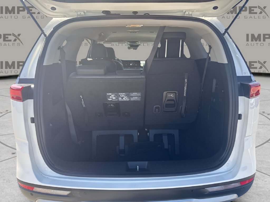 Used 2024 Kia Carnival LX FWD image 18
