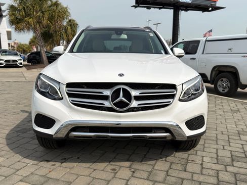 Used 2019 Mercedes-Benz GLC 300 4MATIC image 5