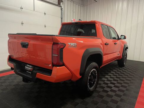 Used 2024 Toyota Tacoma TRD Off-Road AWD/4WD image 4