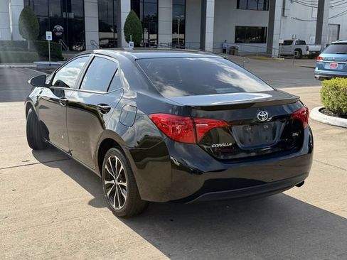 Used 2018 Toyota Corolla SE FWD image 6