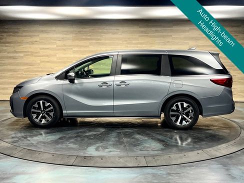Used 2025 Honda Odyssey EX-L image 12