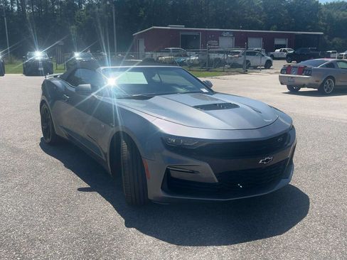 Used 2019 Chevrolet Camaro SS RWD image 9