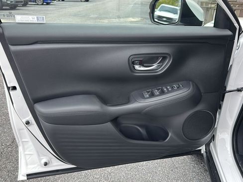 New 2026 Honda HR-V LX image 14