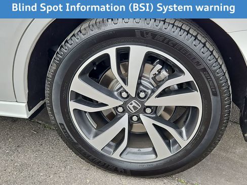 Used 2023 Honda Odyssey Touring image 15